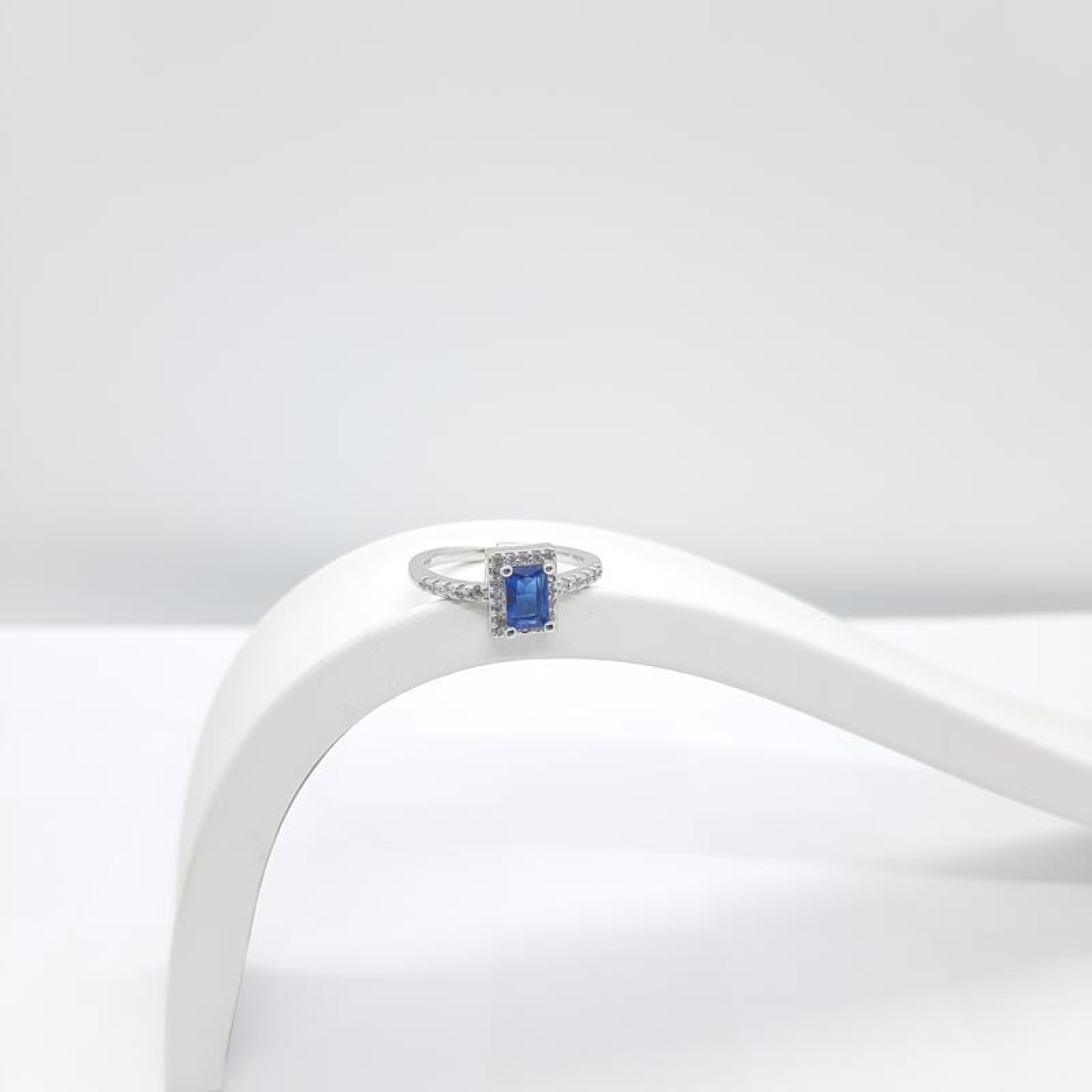 Δαχτυλίδι royal blue ασήμι 9.25
